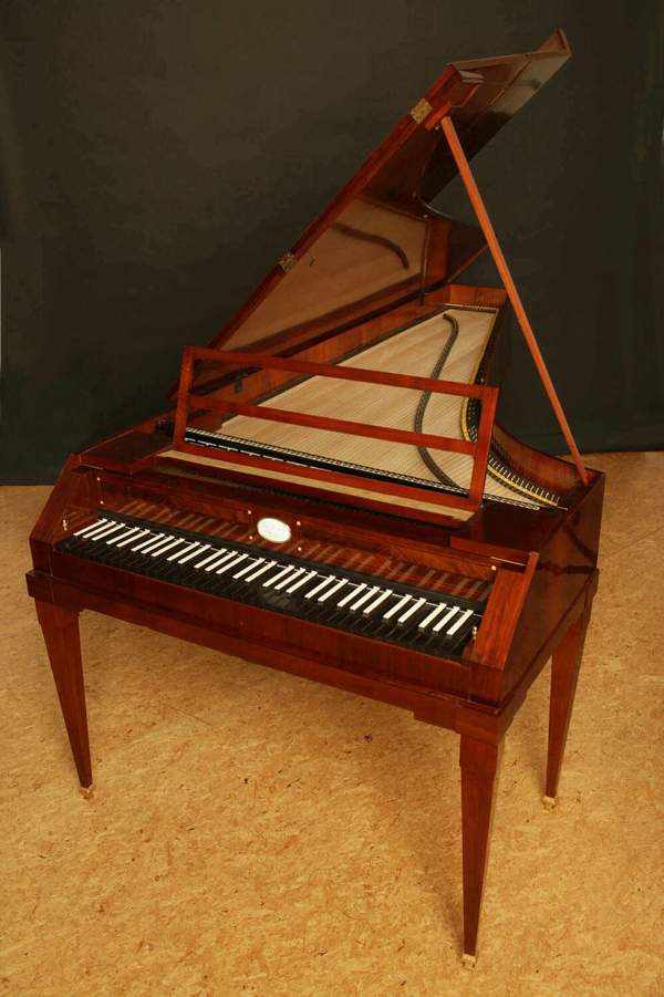 Fortepiano, réplica de un modelo fabricado por Walter & Sohn hacia 1805.
