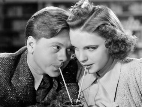 Mickey Rooney y Judy Garland en el film Babes in arms [].